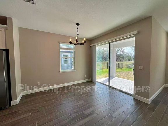 4th image of 368 Birkdale Dr