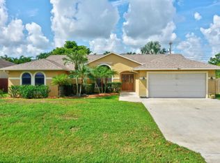 2863 SE Pace Dr, Port Saint Lucie, FL 34984