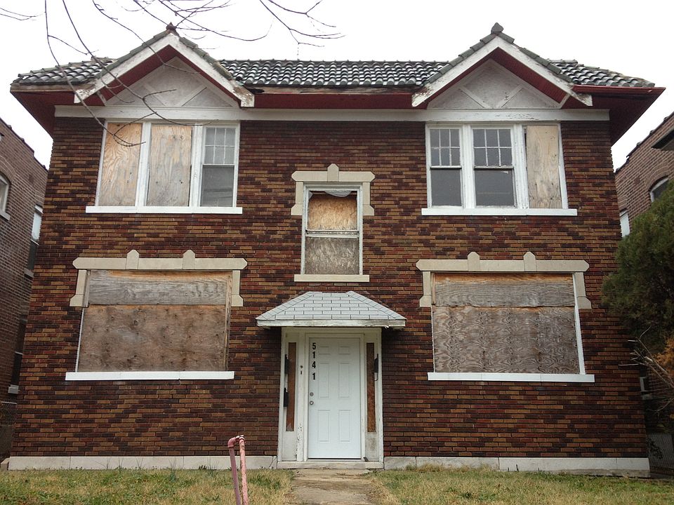 2nd image of 5141 Palm St