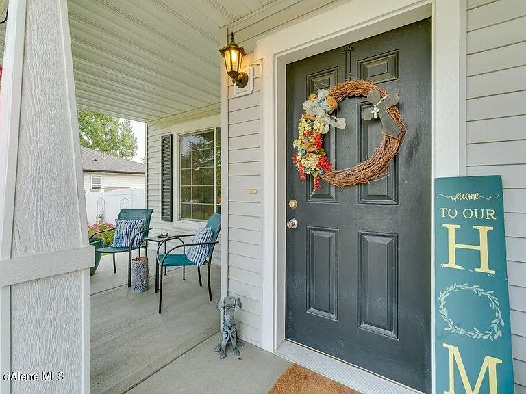 8428 N Boysenberry Loop — Photo 2