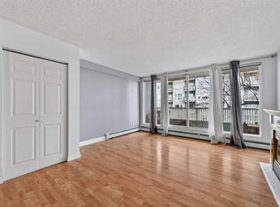 1815 S 26th Ave SW #10, Calgary, AB T2T1E2