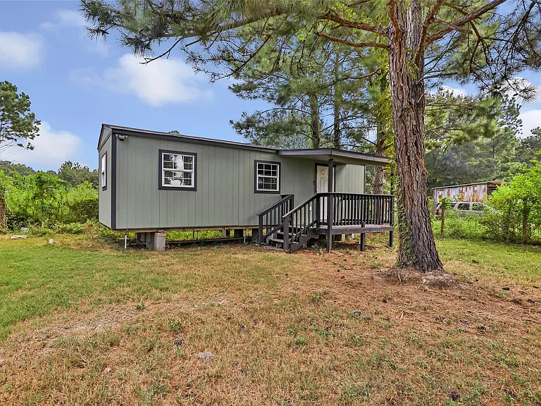 1031 County Road 3404 — Photo 14