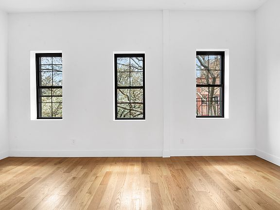 5th image of 237 Ainslie St #2