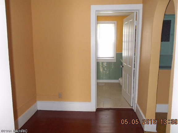 3rd image of 203 S Washington Ave