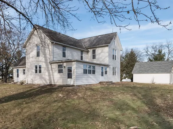 1667 W Ave, Ames, IA 50014
