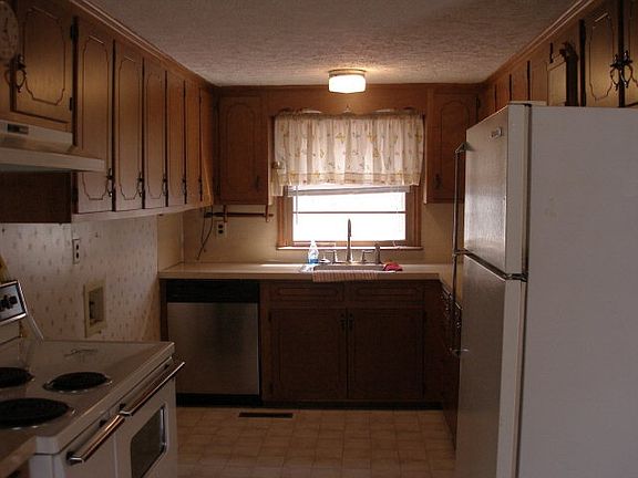 4th image of 189 Hill Crest Ln