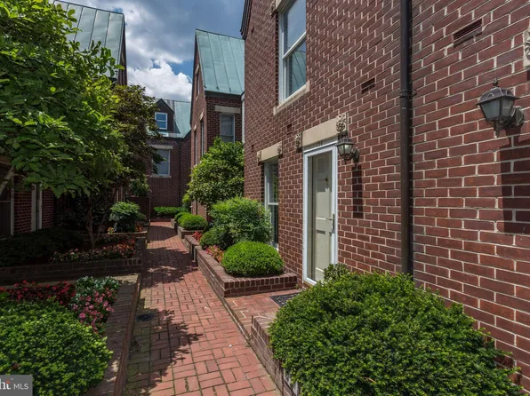 136 N Union St, Alexandria, VA 22314