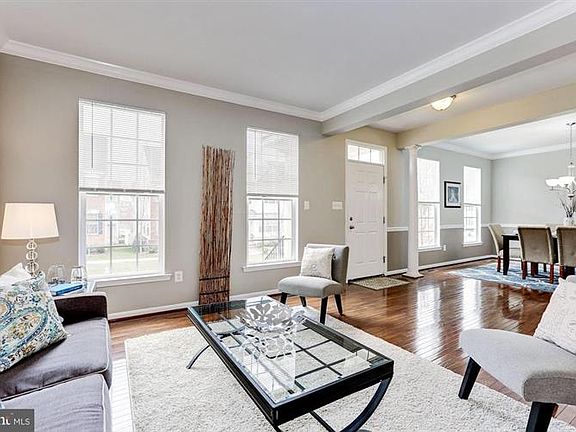 4th image of 23143 Yellowwood Dr