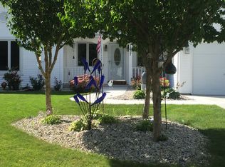1857 Blackfoot Ct, Grafton, WI 53024