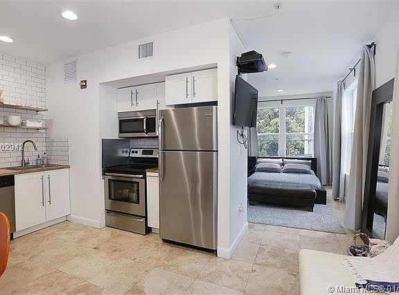 4th image of 334 Euclid Ave APT 204