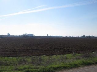 24013 E Lincoln Ave, Orange Cove, CA 93646