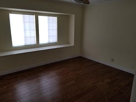 3rd image of 7727 Bradford Dr