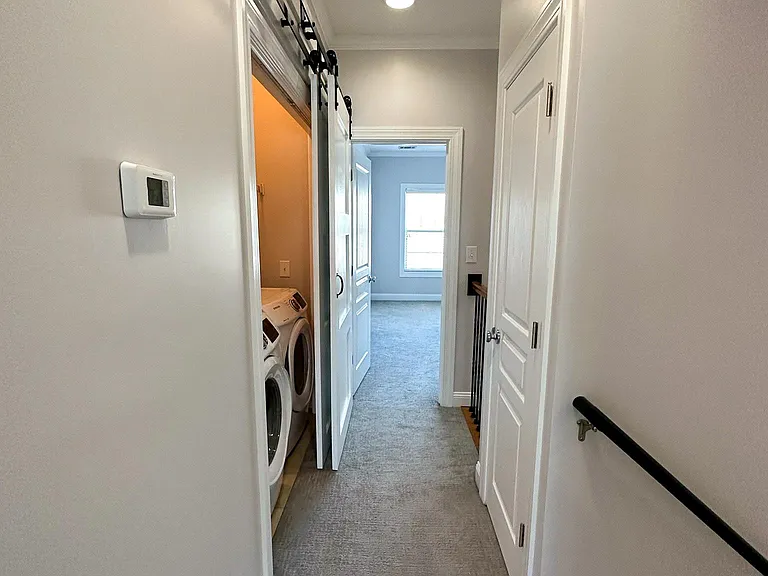 303 Lake View Dr — Photo 13