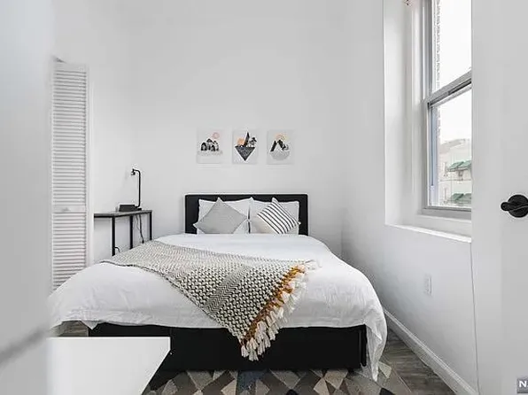 320 Central Avenue image 23 of 28