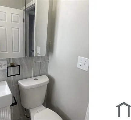 7938 S Loomis Blvd — Photo 11
