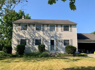 912 Lancaster Dr, Medina, OH