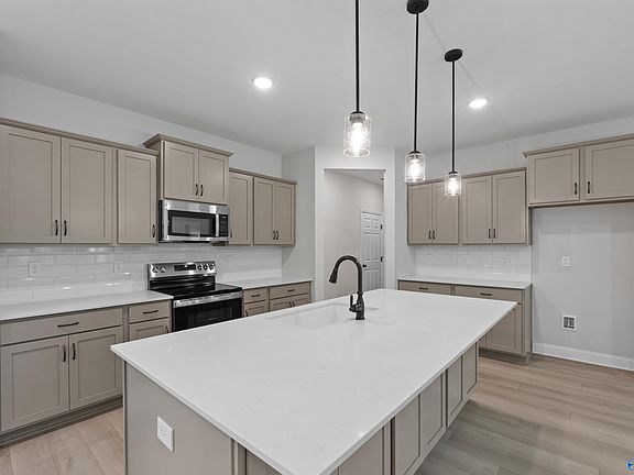 3rd image of 29258 Crawfish Dr