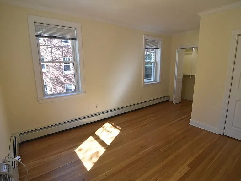 41A Auburn St #11 — Photo 4