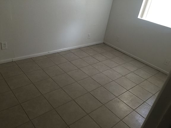 3rd image of 1538 W Peoria Ave