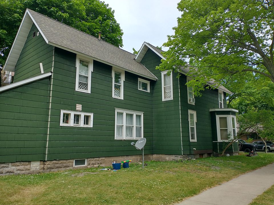 353 2nd St, Manistee, MI 49660 Zillow
