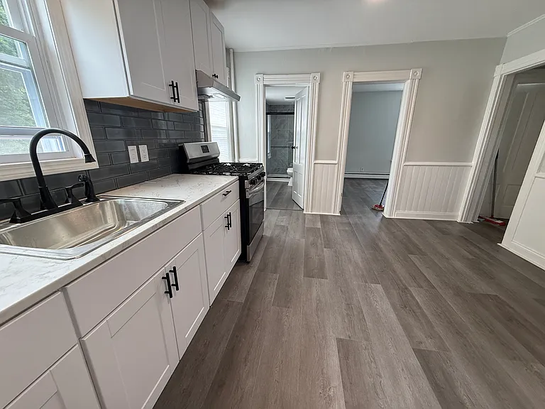 Additional Kitchen photo