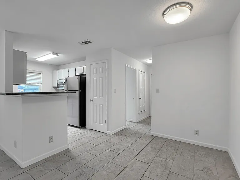 403 Fantail Loop #A — Photo 6