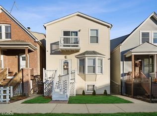 2913 N Washtenaw Ave #1, Chicago, IL 60618