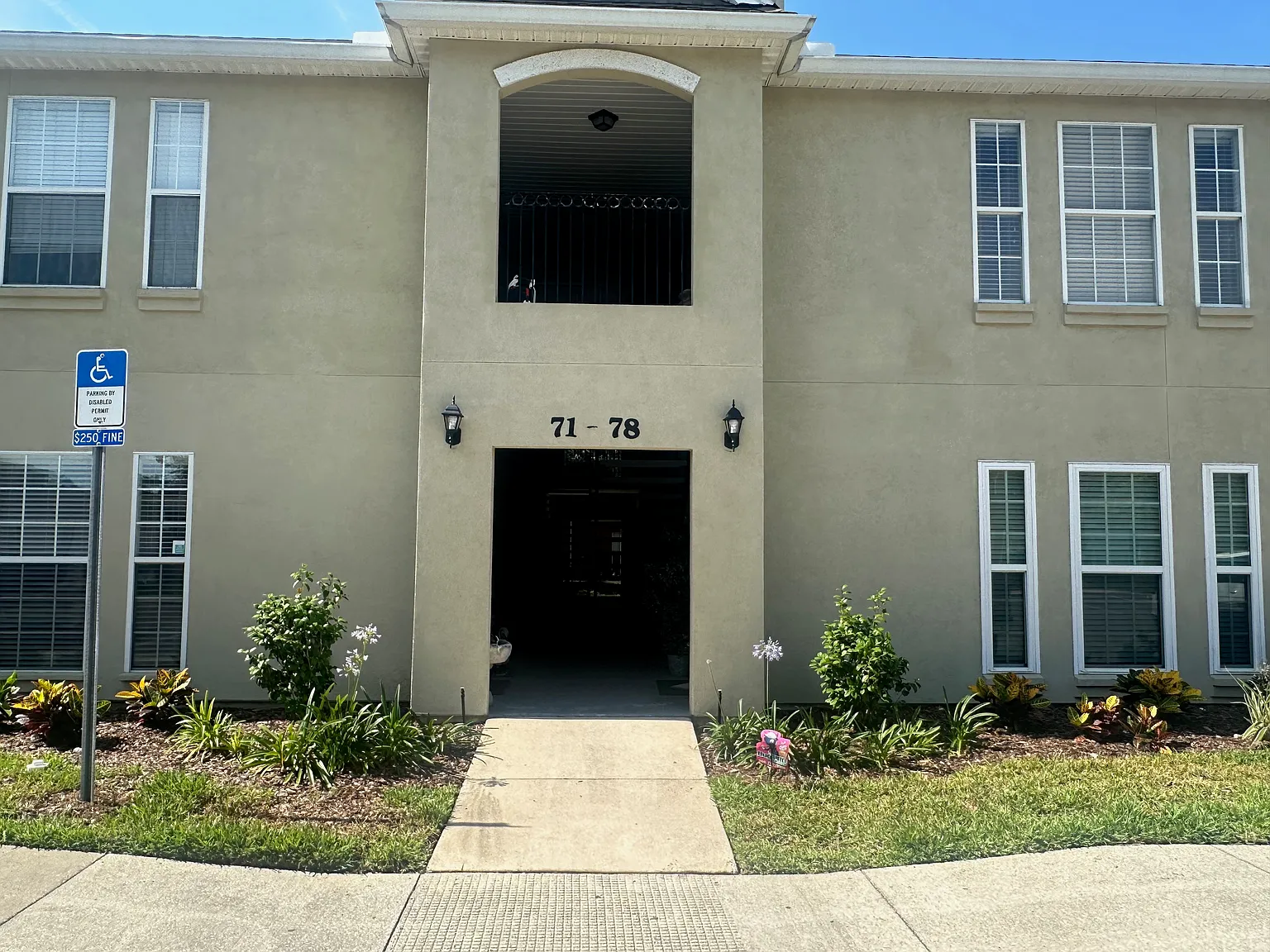 3 bed, 1500 sqft, $2,200 — Photo 1