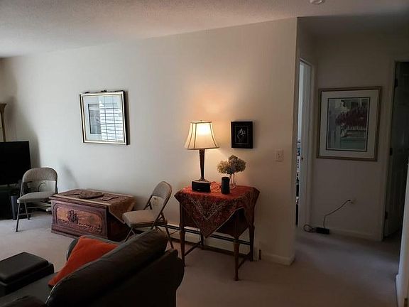 3rd image of 8 Saint James Pl APT 801