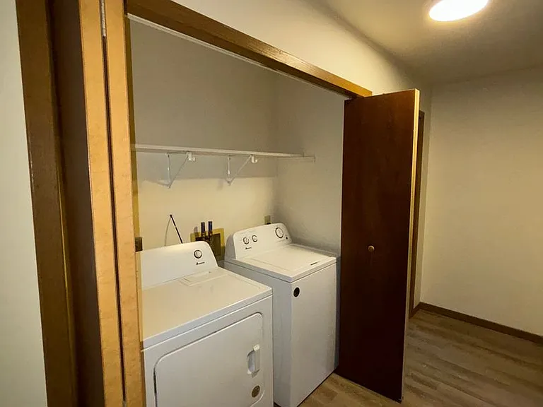 2000-2007 Continental Ln — Photo 6