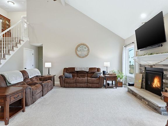 4th image of 9489 Belinni Ln