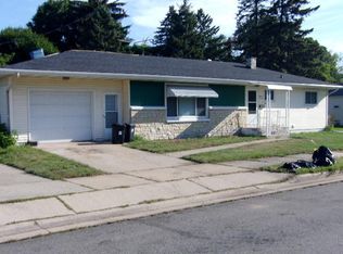 1916 Wisconsin St, Marinette, WI 54143