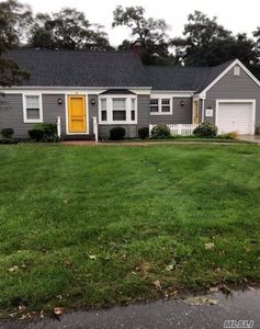 114 N Cliff Ave, Sayville, NY, 11782