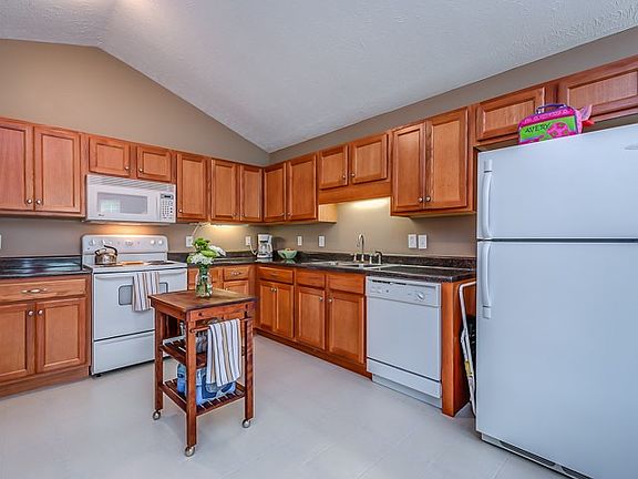 5th image of 1255 Dellrose Dr
