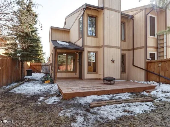 2220 Jennison Cir, Anchorage, AK 99508