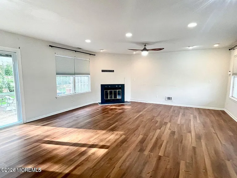 21 Evergreen Dr — Photo 5