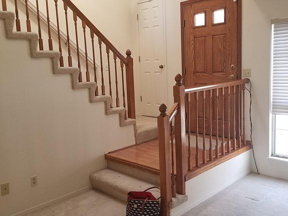 Front door/coat closet