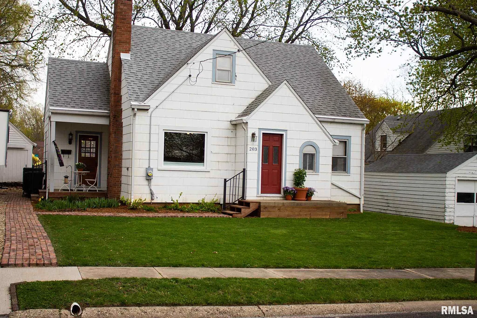 203 S Hamilton St photo 1