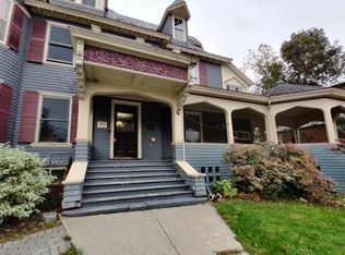 371 Pearl St APT 6, Burlington, VT 05401