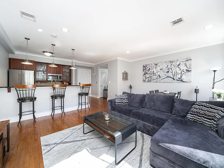 264 5th St #3D — Photo 1