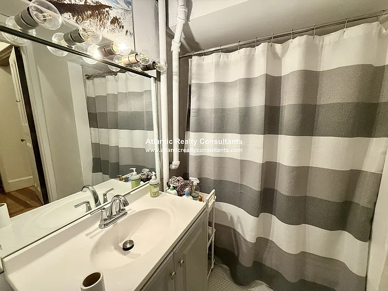178 Marlborough St #2 — Photo 11