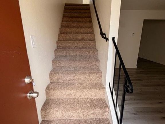 2nd image of 29163 Dixon St #6