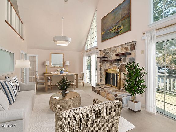 4th image of 101 Taylor Lane