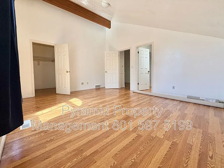 1099 W Shepard Ln — Photo 7