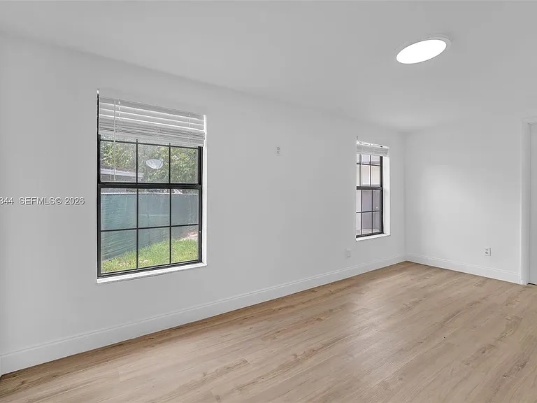 5096 SW 28th Ter — Photo 28
