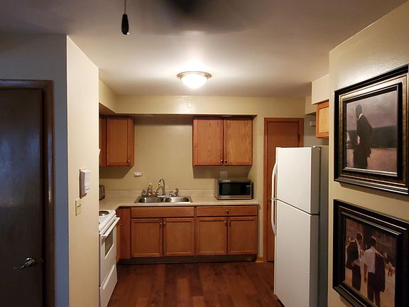 3rd image of 824 N Austin Blvd APT 2