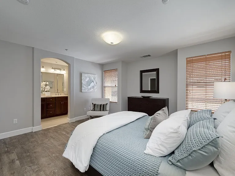 241 Okeefe Way — Photo 15