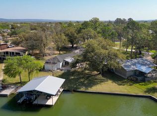286 E Lakeshore Dr, Sunrise Beach, TX 78643