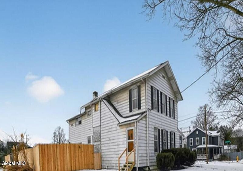 3rd image of 62 George Street