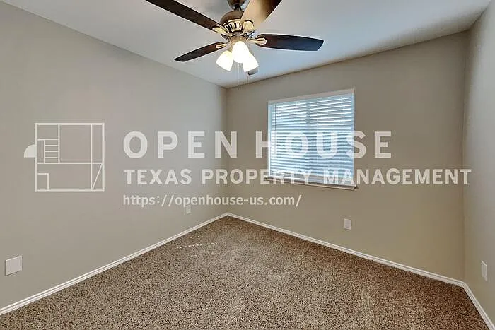 1016 Silver Spur Ln — Photo 13